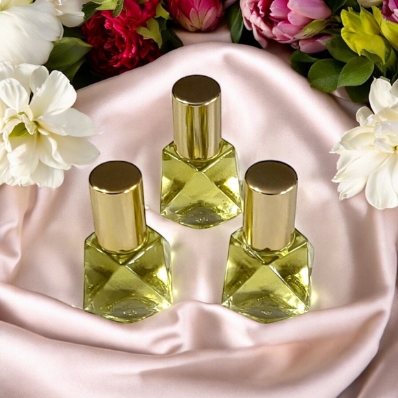 Luxury Oil Body Indulge Scent Rollers Skin Hydrating Aromatherapy Uplift… - Picture 2 of 5